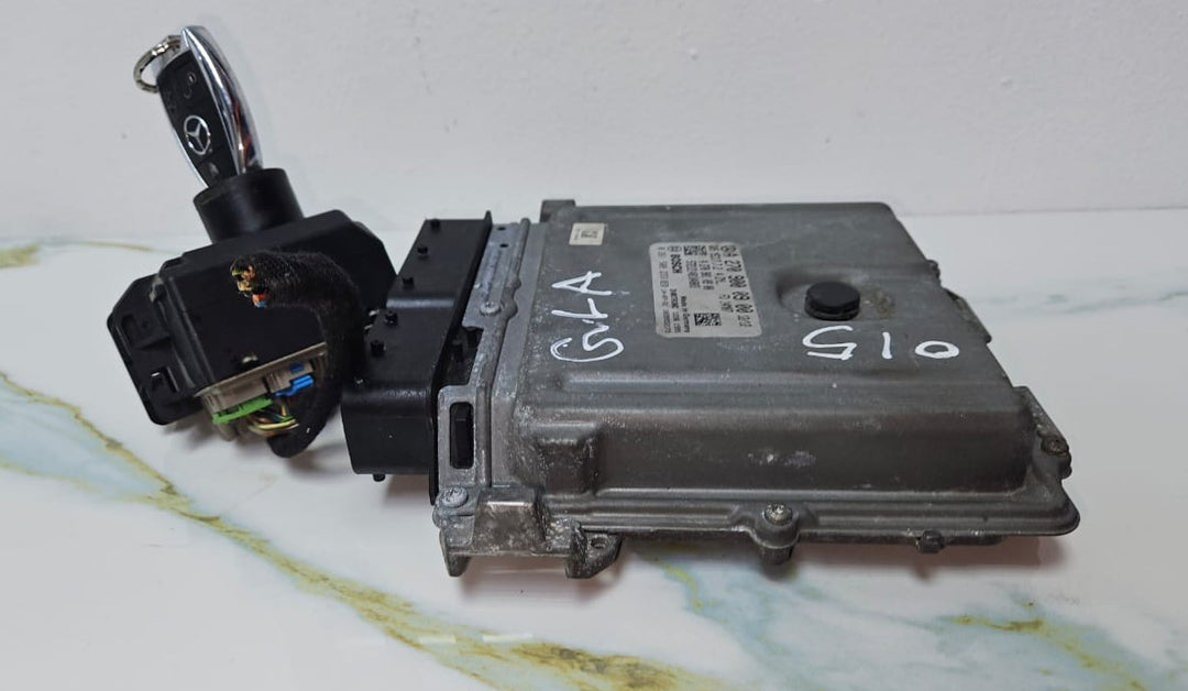 Mercedes W246 ECU Engine Control Module Ignition Key Switch Set A270 9000900 OEM