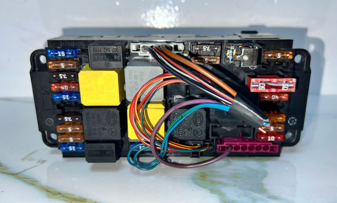 2004-2011 Mercedes W171 SLK AMG Front Fuse Relay SAM Module A171 5451701 OEM