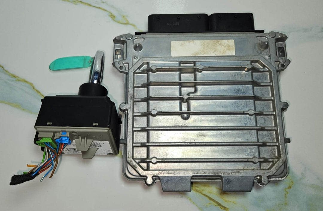 Mercedes CLA ECU Engine Control Module Ignition Key Switch Set A270 9000600 OEM