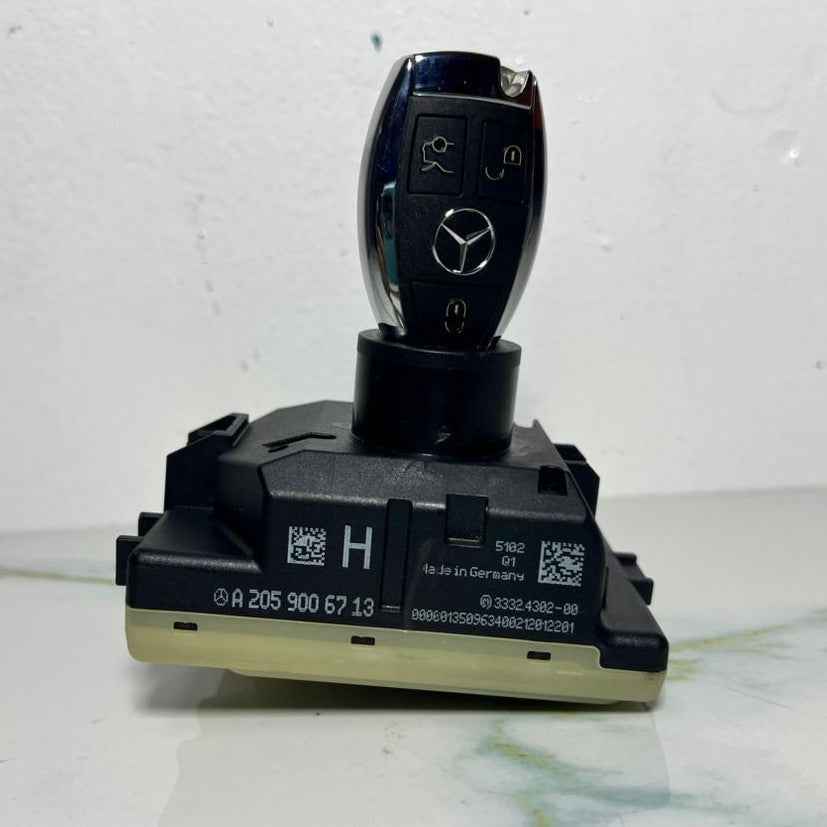 14-18 Mercedes W205 C-Class Ignition Switch Module Unit W/key A205 9006713 OEM