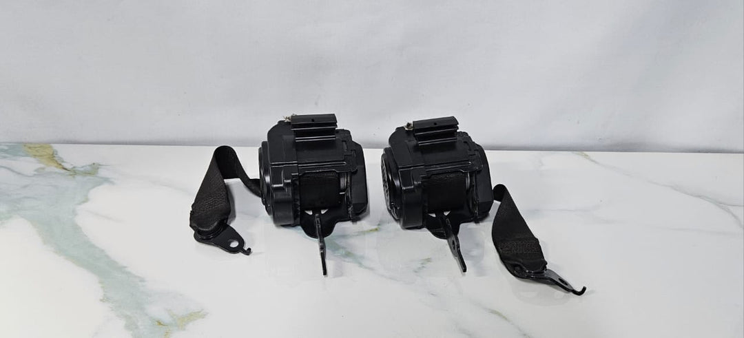 OEM BMW G11 G12 7 Series Upper Seat Belt rear outer upper strap 7434181-2 Nos