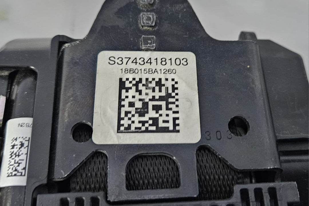 OEM BMW G11 G12 7 Series Upper Seat Belt rear outer upper strap 7434181-2 Nos