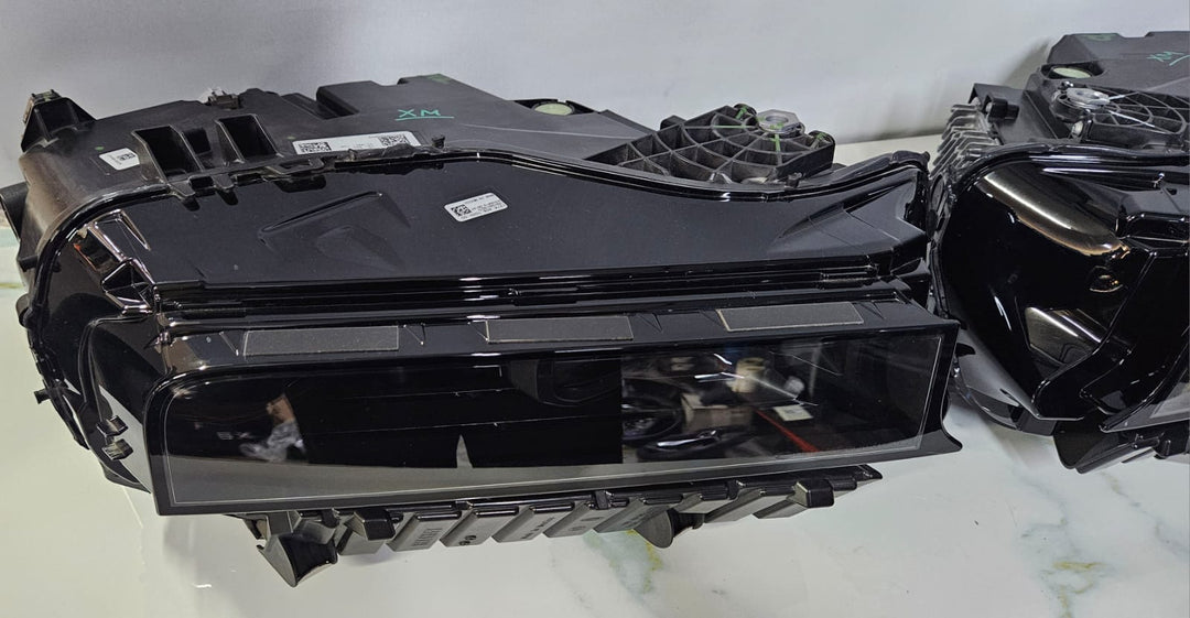 BMW XM G09 2023 LHD LED HEAD LIGHT Left Right Pair 5A65AD4 5A65AD3 Brand new