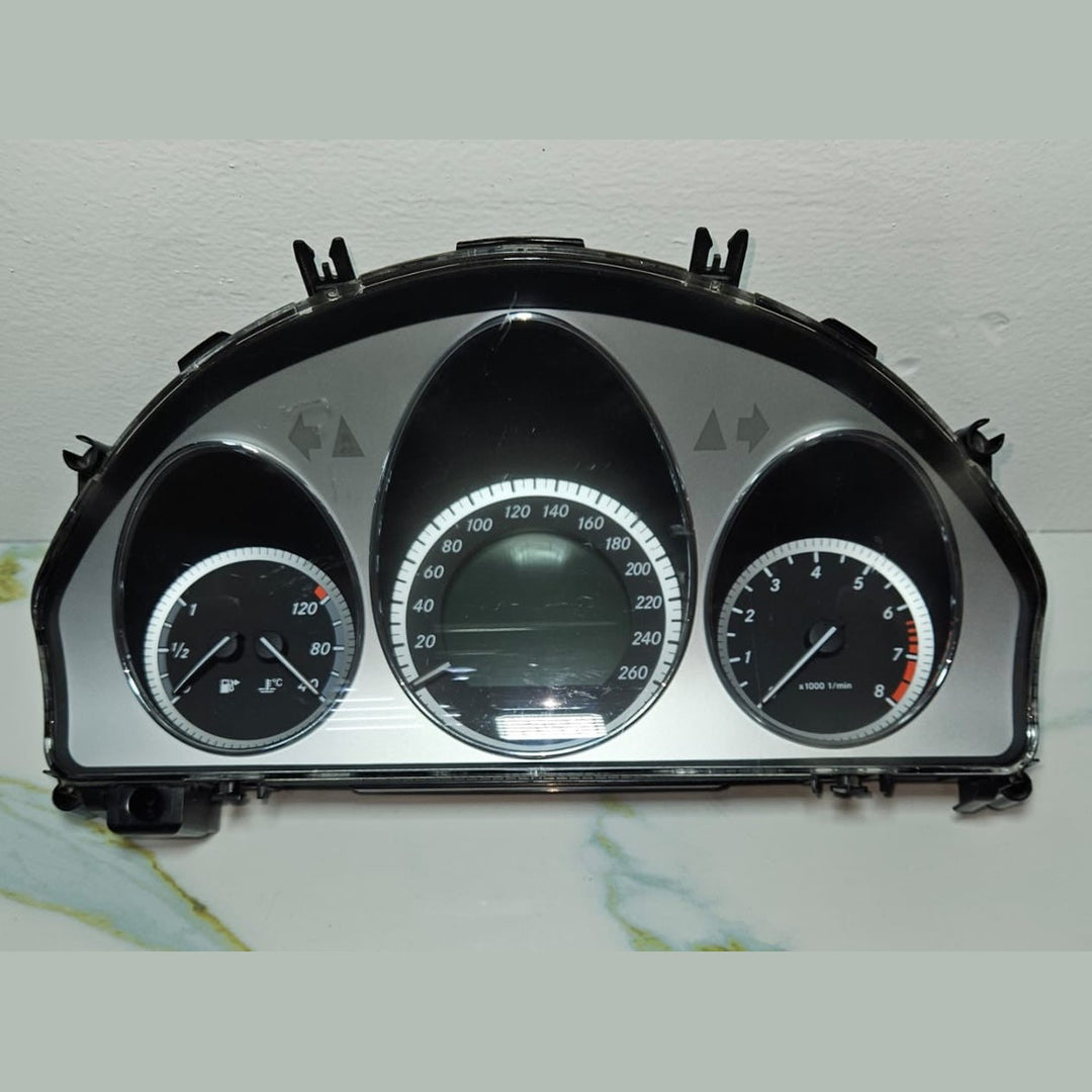 08-12 Mercedes-Benz W204 C-Class Instrument Cluster Speedometer A204 9000905 OEM