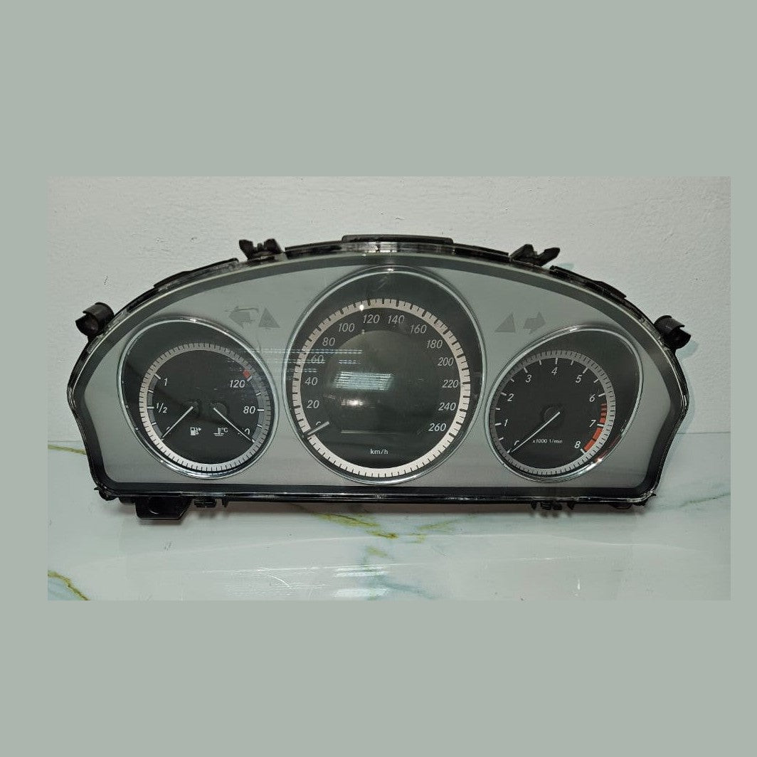08-12 Mercedes-Benz W204 C-Class Instrument Cluster Speedometer A204 9000905 OEM