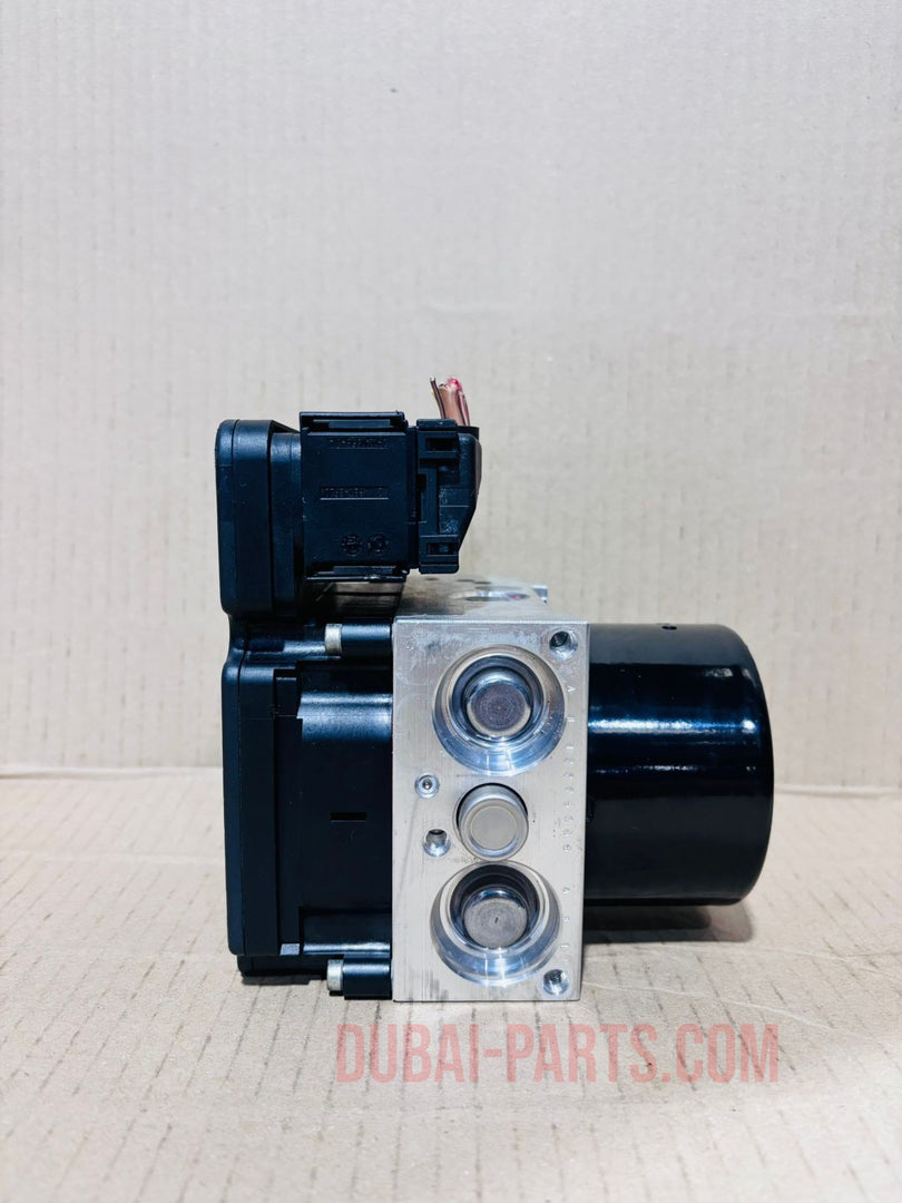 نظام منع انغلاق المكابح لسيارة BMW 320I F30 موديل 2012، رقم القطعة 6860731