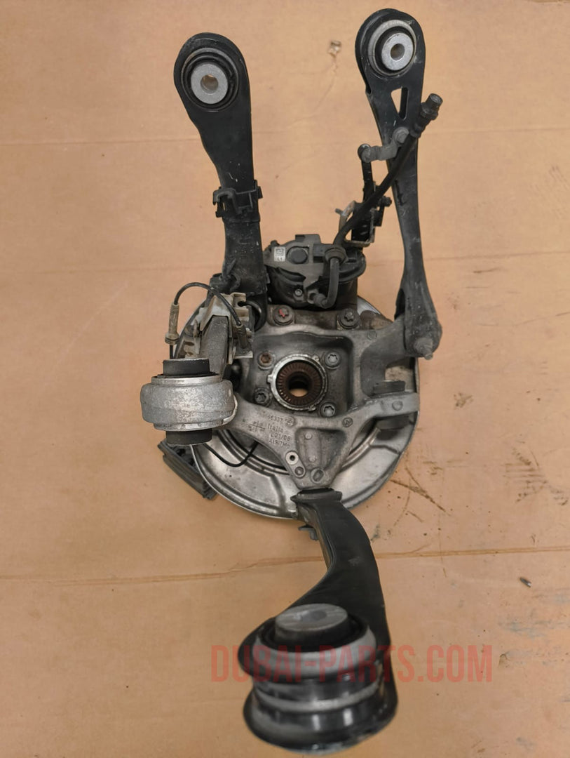 BMW 5 Series G30 Slewing Bearing Wishbone Axle Rear Left HUB BEARING WITH ARMS DISC