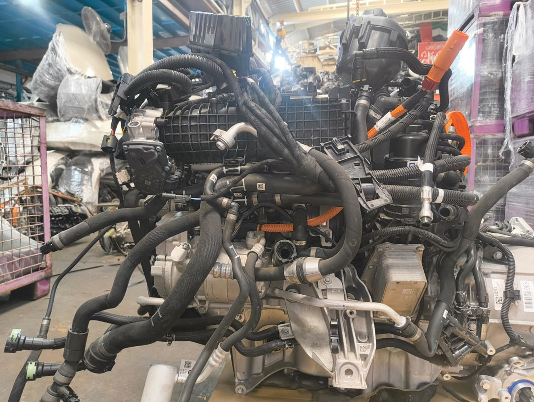 محرك هجين مستعمل من نوع BMW B58B30S، مناسب لسيارة X5 LCI xDrive 50e الهجينة القابلة للشحن، قطعت 25 كم فقط، بحالة ممتازة. 