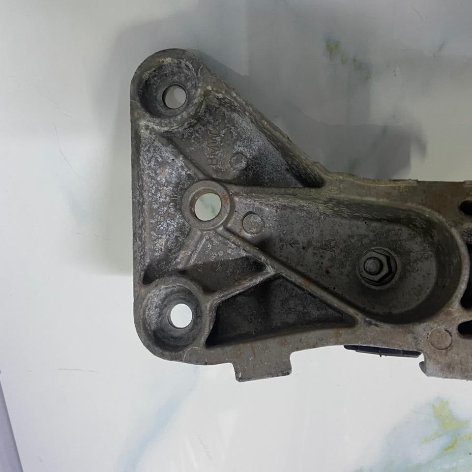 OEM BMW 1 3 Series F20 F21 F30 F31 LCI Gearbox Support Bracket Mount Holder 6859417