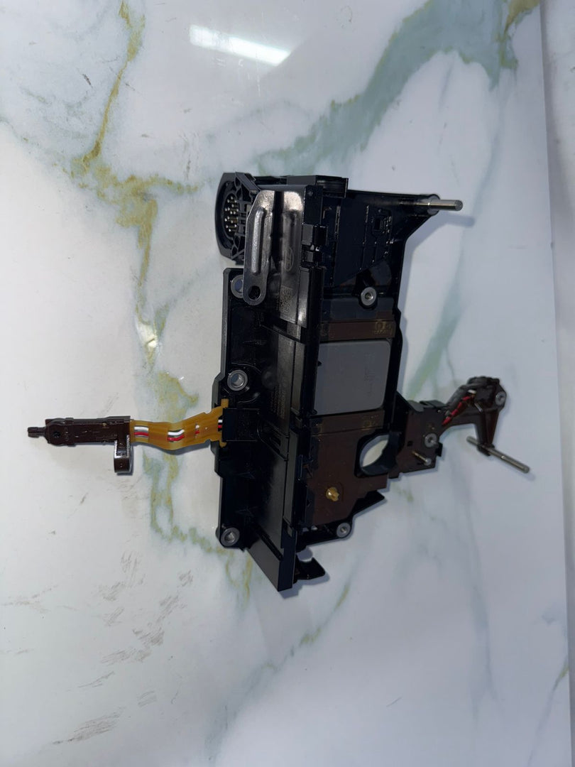 وحدة صمامات ميكاترونيك BMW ZF 8HP، رقم القطعة الأصلية 0260550074، وحدة التحكم في ناقل الحركة (TCU)، رقم تعريف الجهاز (ISN)، جديدة تمامًا، F20 F30، موديلات 2009-2013، 116i و316i، نظام التشغيل والإيقاف التلقائي