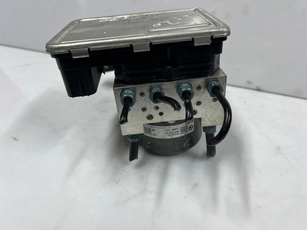 2020-2024 BMW 330i Abs Anti Lock Brake Pump Control Unit 5A25EE0