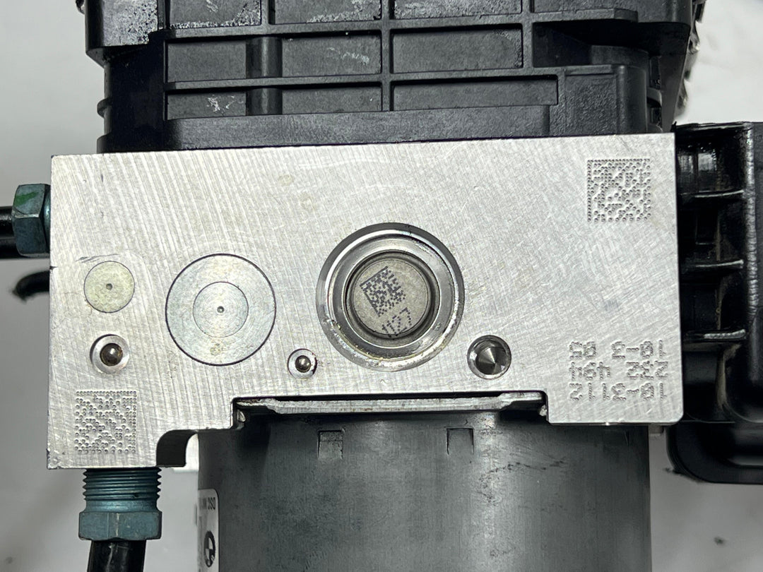 2020-2024 BMW 330i Abs Anti Lock Brake Pump Control Unit 5A25EE0