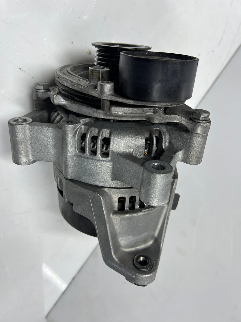 BMW Alternator 8654280 Genuine OEM Charging Generator Used