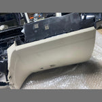 قم بتحميل الصورة إلى عارض الصور، لوحة القيادة لسيارة مرسيدس C250 موديل 2023 ذات المقود الأيمن (الفئة C) A206 6803307