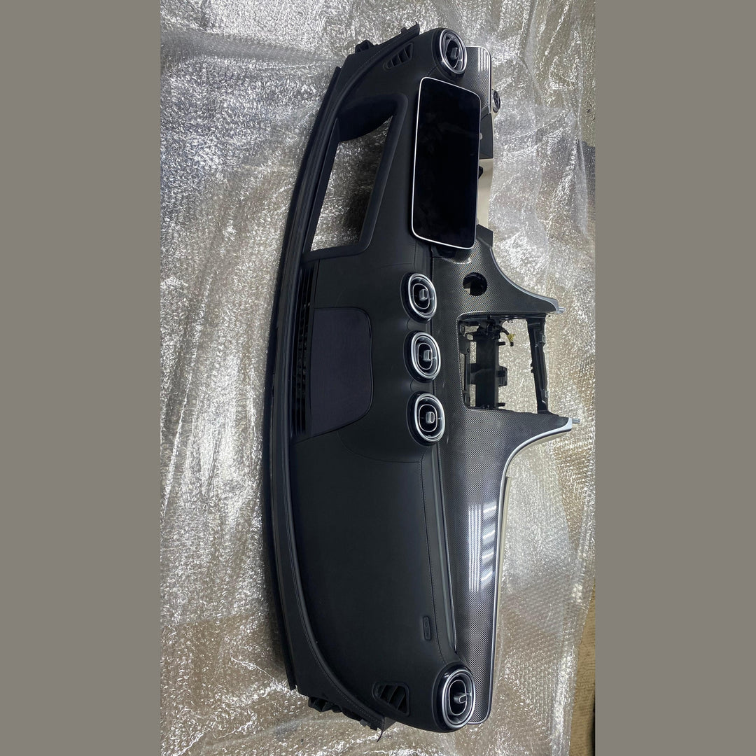 لوحة القيادة لسيارة مرسيدس C250 موديل 2023 ذات المقود الأيمن (الفئة C) A206 6803307