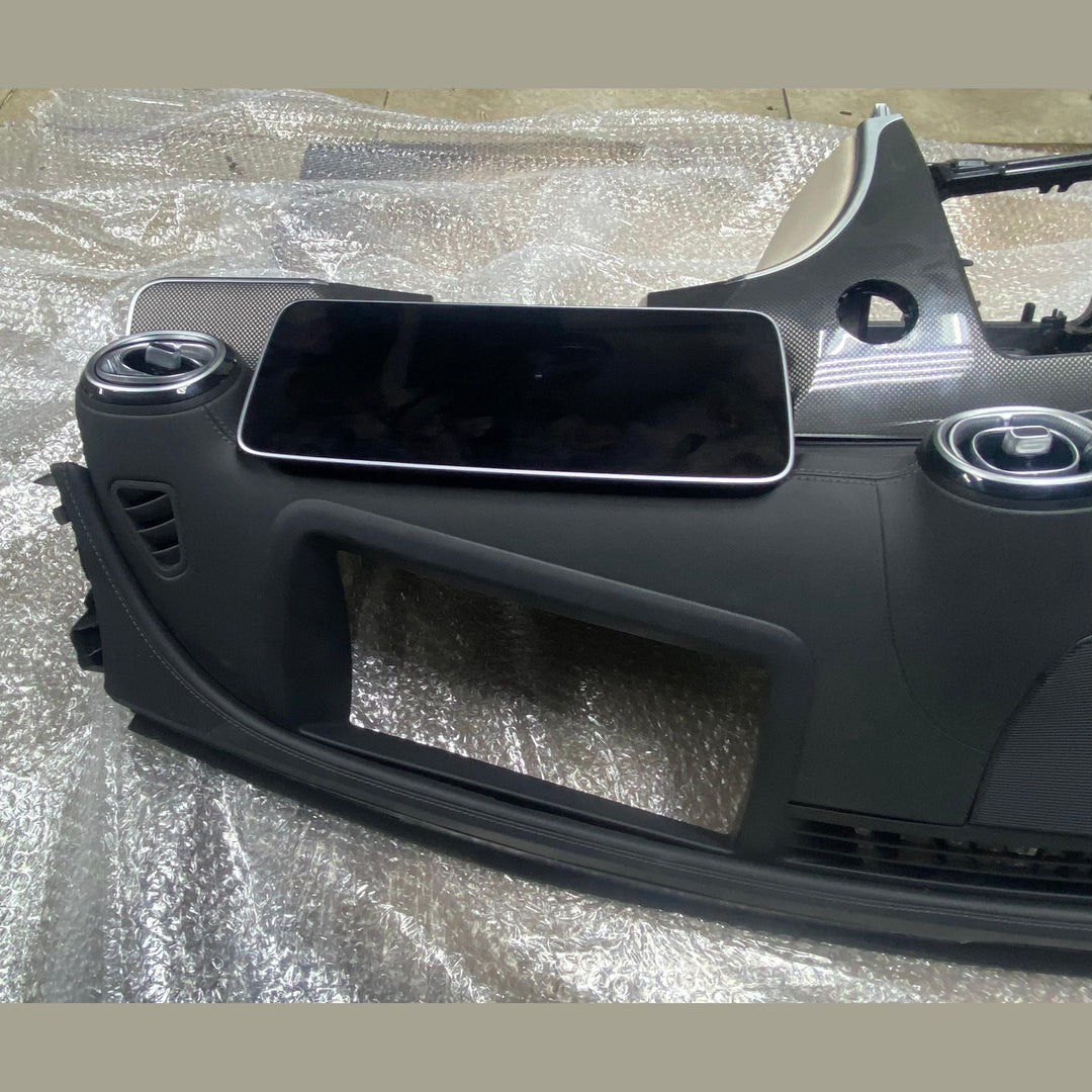 لوحة القيادة لسيارة مرسيدس C250 موديل 2023 ذات المقود الأيمن (الفئة C) A206 6803307