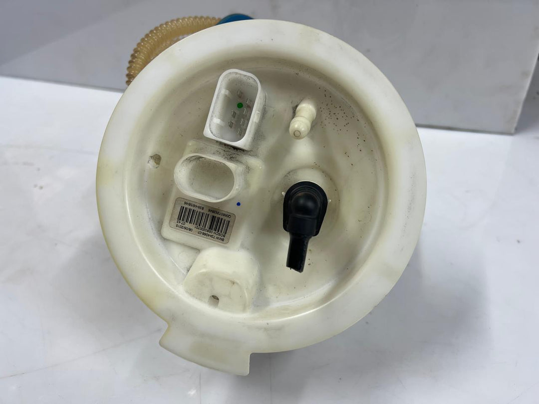 مجموعة وحدة مضخة الوقود لسيارة BMW 230i موديلات 2017-2021، رقم القطعة 7344066