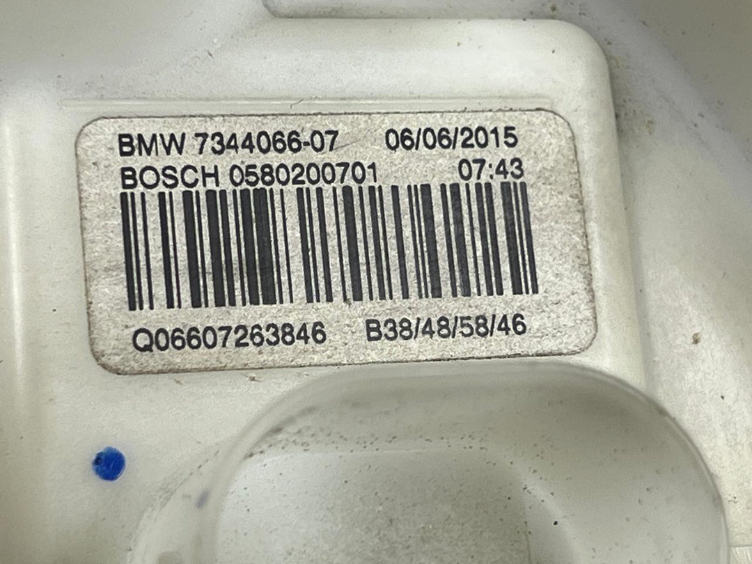 مجموعة وحدة مضخة الوقود لسيارة BMW 230i موديلات 2017-2021، رقم القطعة 7344066