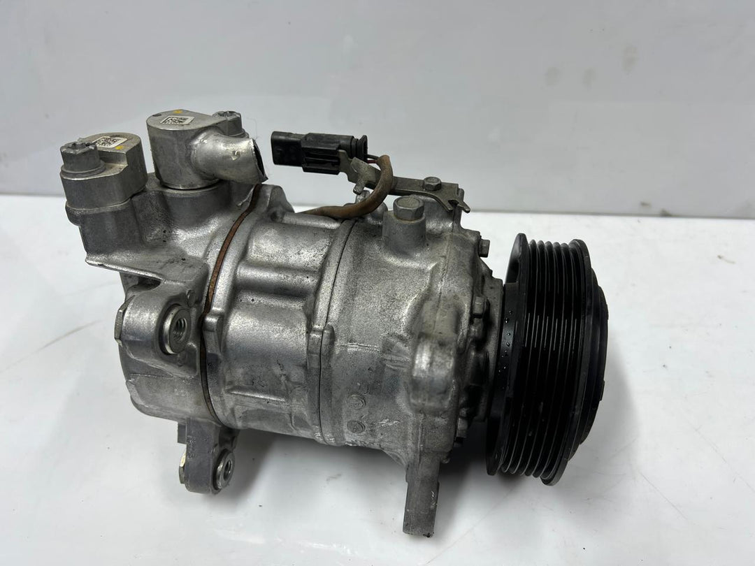 ضاغط مكيف هواء لسيارة BMW 330i موديلات 2019-2025، رقم القطعة 9482996