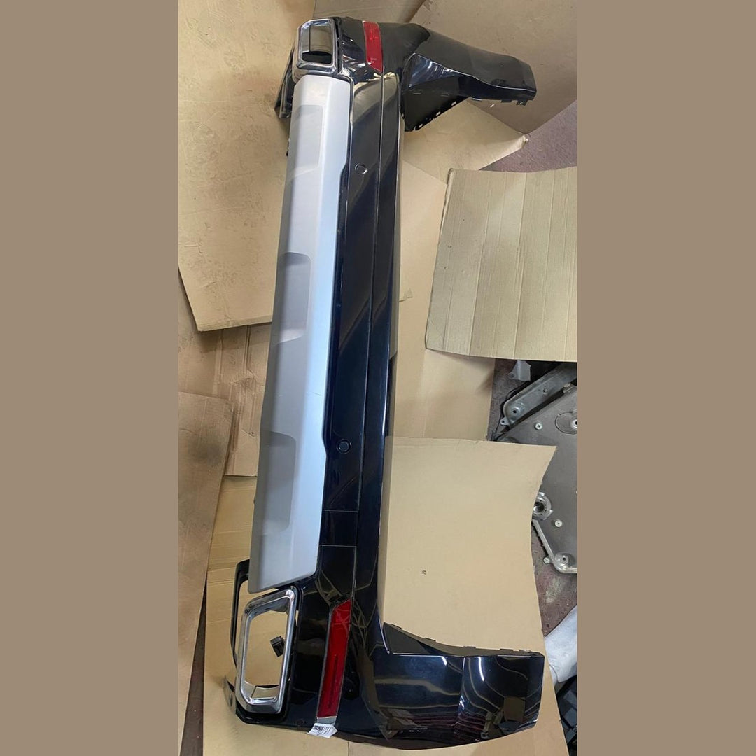 بي إم دبليو X7 G07 LCI X7 xDrive 40i US B58N 2023 RAER BUMPER PTWK 475 KM20 مستعملة