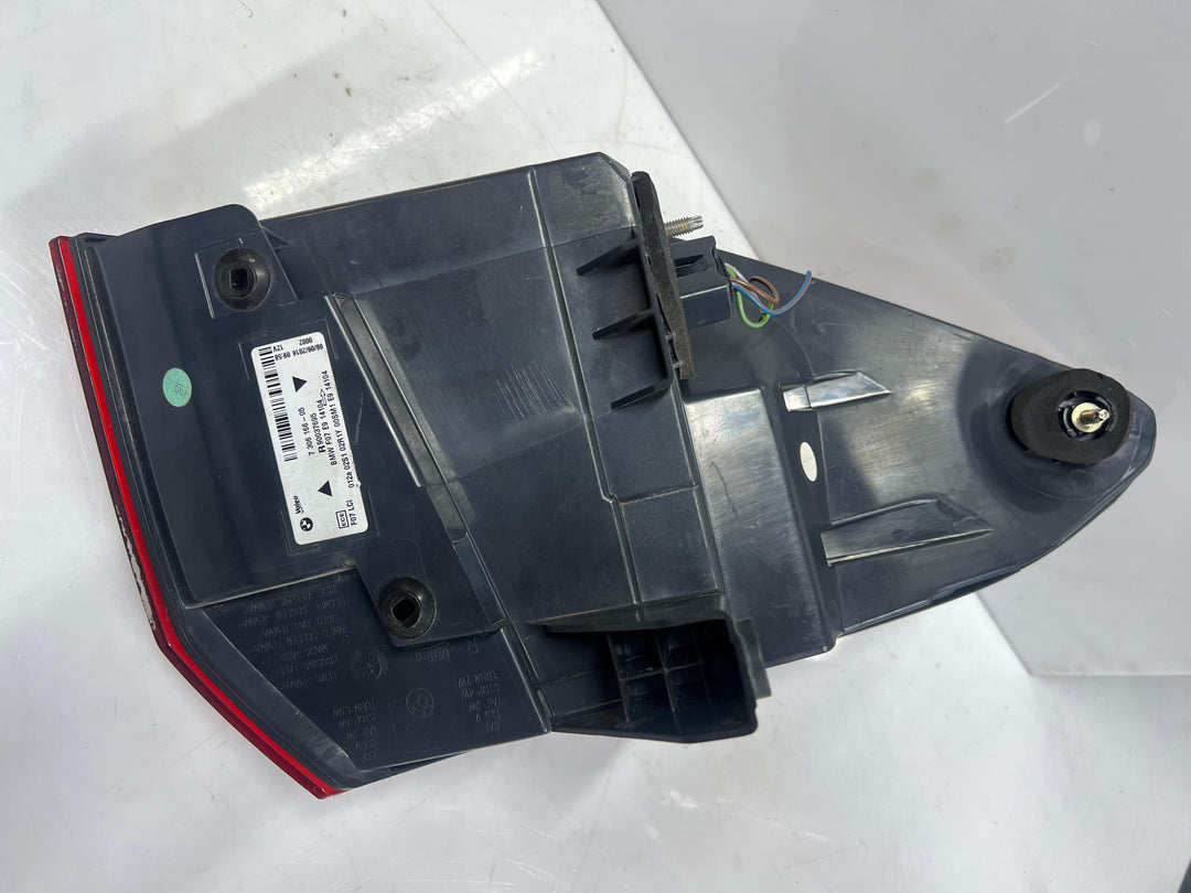 مصباح خلفي أيمن لسيارة بي إم دبليو الفئة الخامسة جران توريزمو F07 LCI رقم 7306166