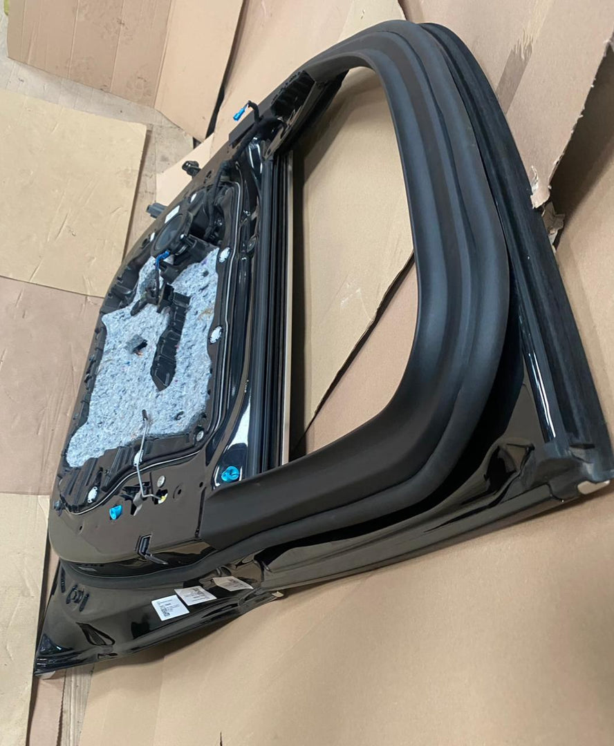 BMW X7 G07 LCI X7 xDrive 40i US B58N 2023 FRONT RIGHT SIDE DOOR PTWK 475 KM20 USED