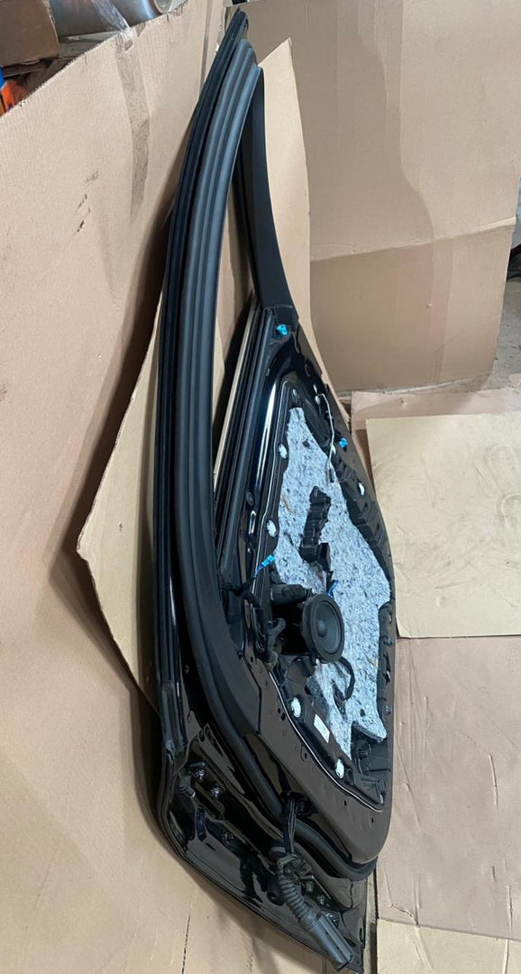 BMW X7 G07 LCI X7 xDrive 40i US B58N 2023 FRONT RIGHT SIDE DOOR PTWK 475 KM20 USED