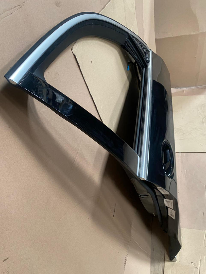 BMW X7 G07 LCI X7 xDrive 40i US B58N 2023 FRONT RIGHT SIDE DOOR PTWK 475 KM20 USED