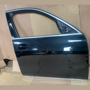 باب أمامي أيمن لسيارة BMW X7 G07 LCI X7 xDrive 40i US B58N موديل 2023، مستعمل، قطعت 475 كم.