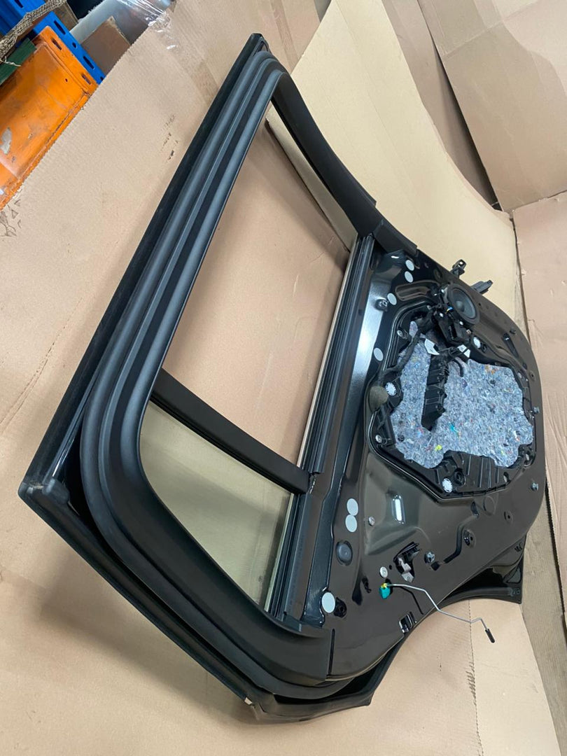 بي إم دبليو X7 G07 LCI X7 xDrive 40i US B58N 2023 باب خلفي يساري PTWK 475 كم مستعمل