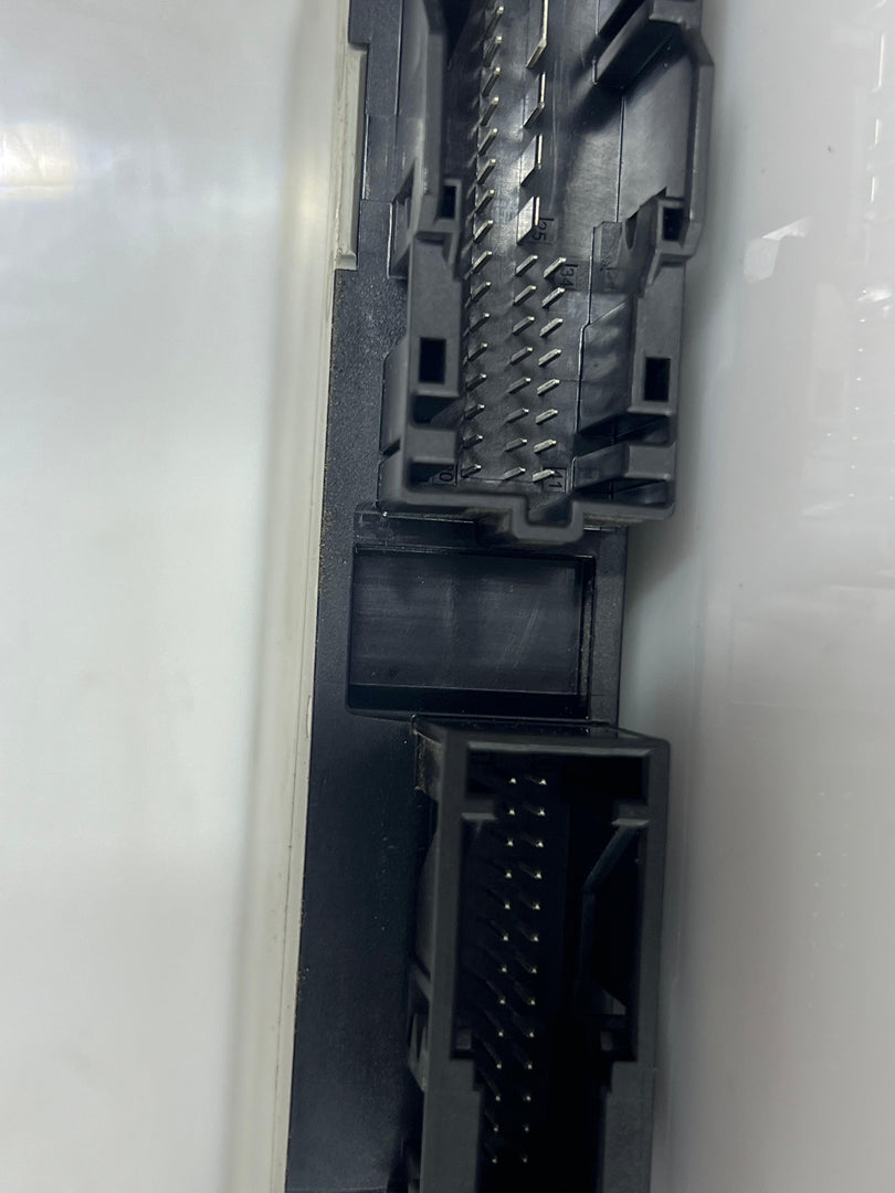 2014-2016 BMW F10, F20, F07, F25, F30 520i Engine Control Unit 8664661 SET