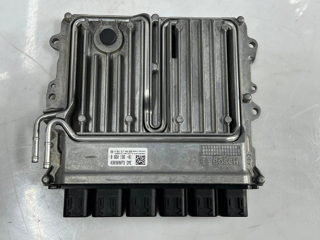 2016-2018 BMW 7 Series G11 G12 750li Engine Control Unit 8680196