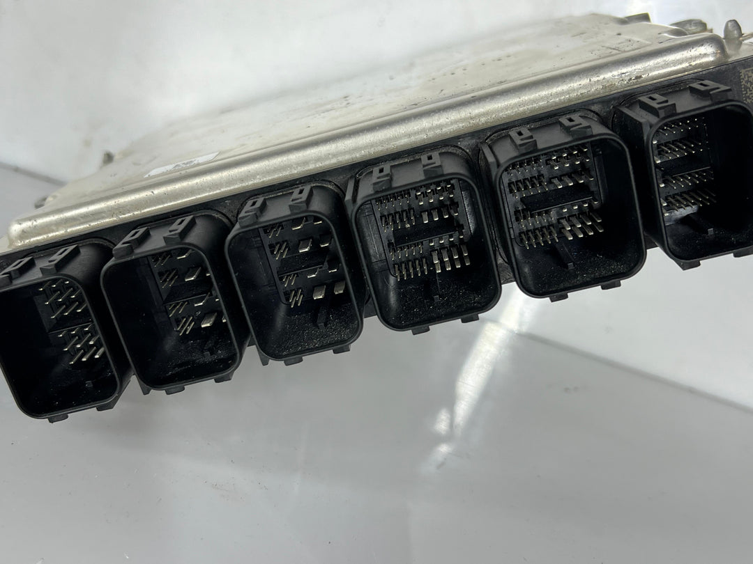 2016-2018 BMW 7 Series G11 G12 750li Engine Control Unit 8680196