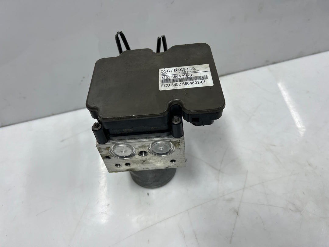 2014-2018 BMW F15 X5 and F16 X6 35iX Abs Disc Brake Pump Control Module 6864798
