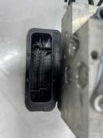 Load image into Gallery viewer, 2014-2018 BMW F15 X5 and F16 X6 35iX Abs Disc Brake Pump Control Module 6864798
