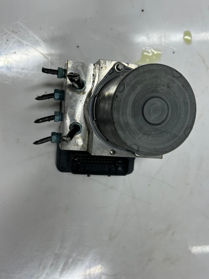 2016 BMW 528i Abs Pump 6876908