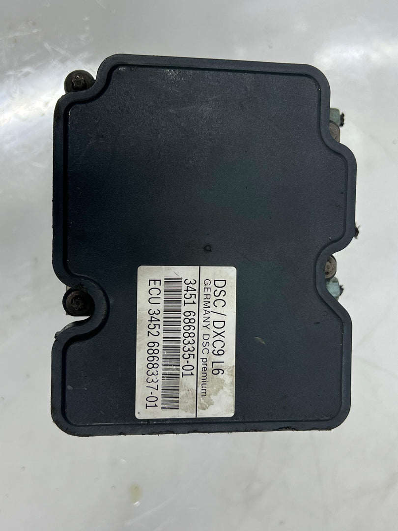 11-16 BMW 5' F10 F11 and 6' F06 F12 F13 528i Abs Pump Control Module 6868335