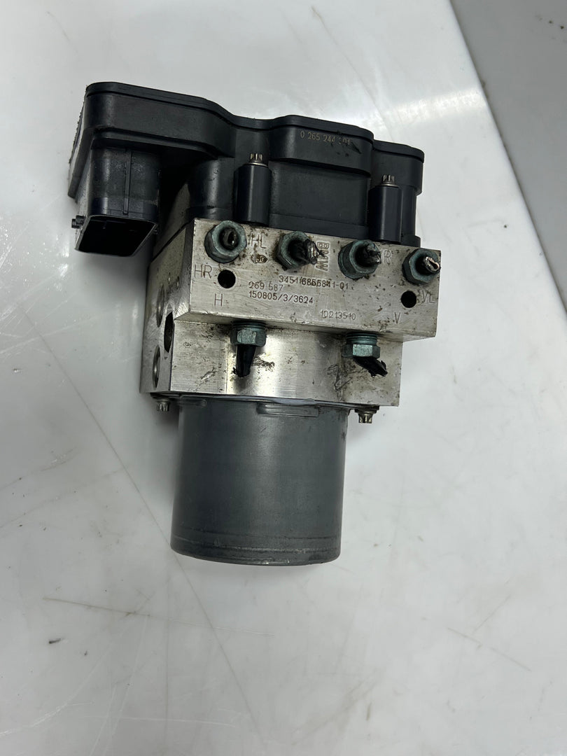 11-16 BMW 5' F10 F11 and 6' F06 F12 F13 528i Abs Pump Control Module 6868335