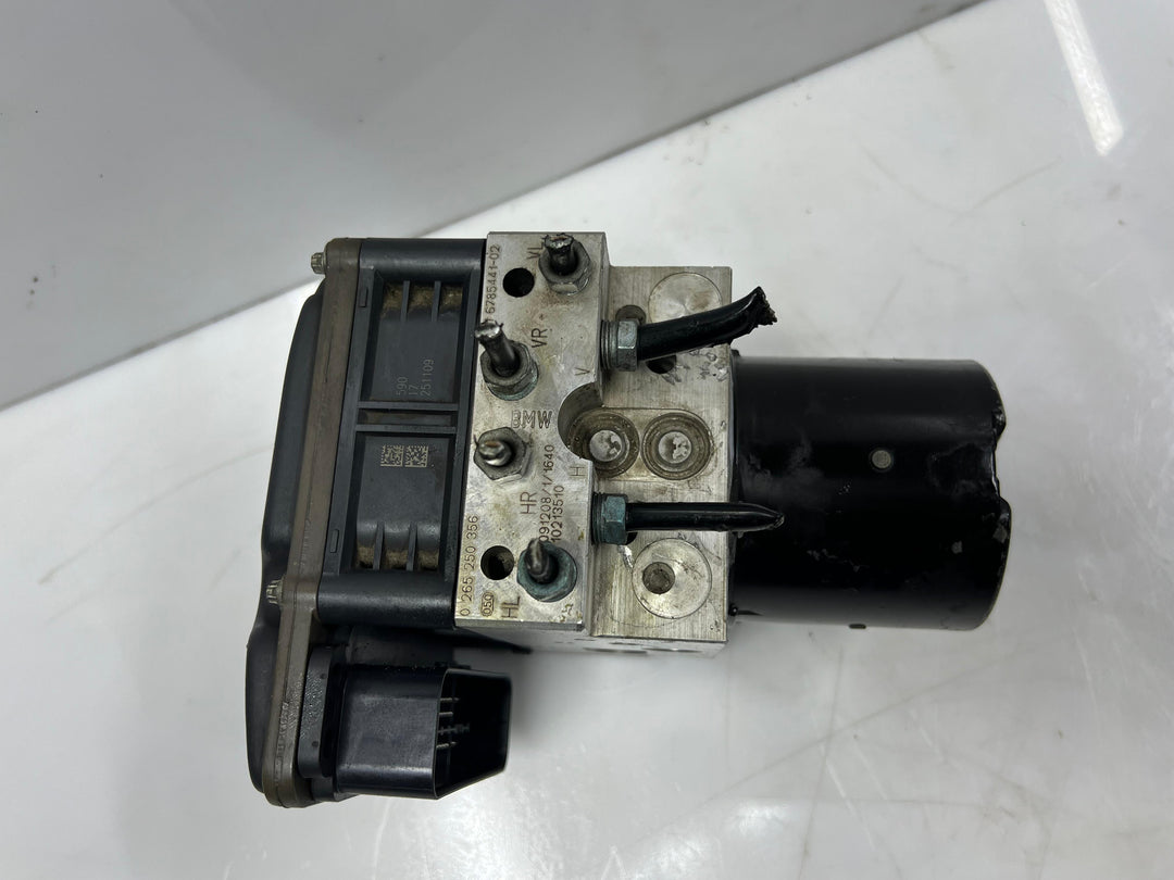 2009 BMW 7 Series F01 F02 F03 F04 740d 3.0L diesel Abs Pump 6795073