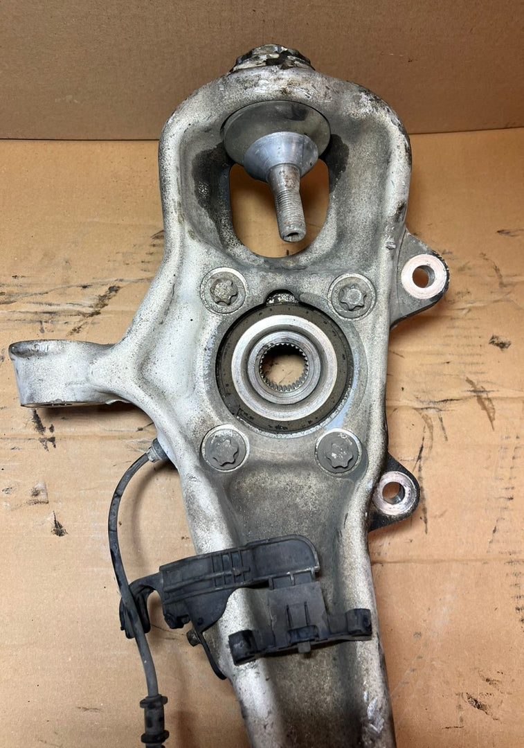 Mercedes-Benz W166 GLE 500 450 W292 Front Left 2013-16 Knuckle Spindle Hub Carrier OEM