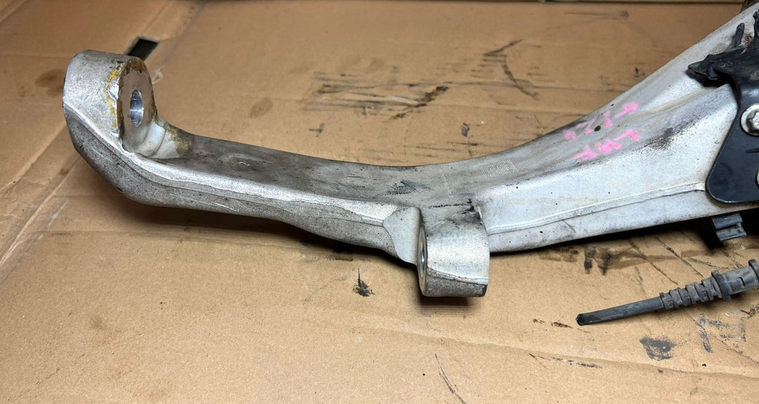 Mercedes-Benz W166 GLE 500 450 W292 Front Left 2013-16 Knuckle Spindle Hub Carrier OEM