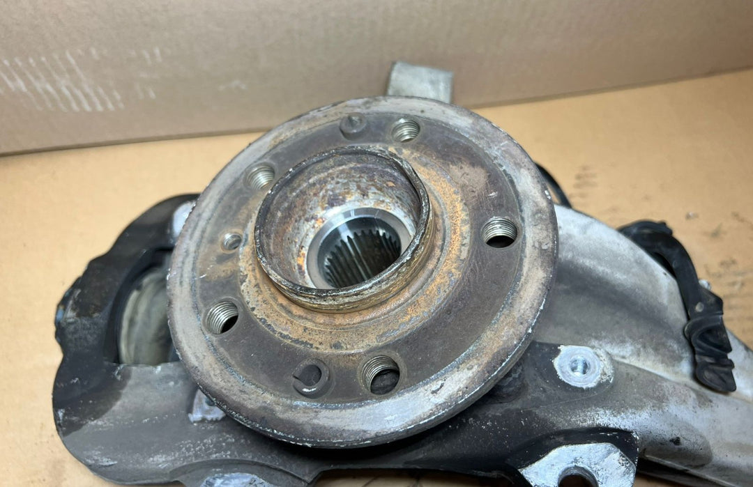 Mercedes-Benz W166 GLE 500 450 W292 Front Left 2013-16 Knuckle Spindle Hub Carrier OEM