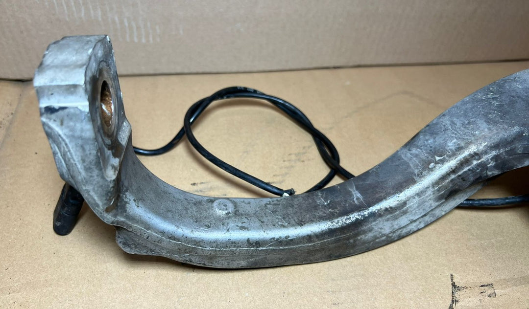 Mercedes-Benz W205 C-Class C300 C250 Front Right 2014-18 Knuckle Spindle Hub Carrier OEM