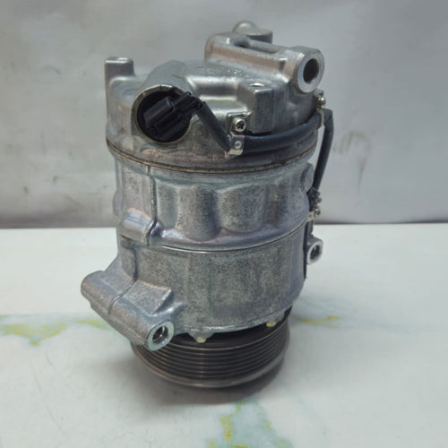 2016-2019 BMW 750Li M5 F90, M8 F91 F92 Air Conditioning Compressor 5A112E1