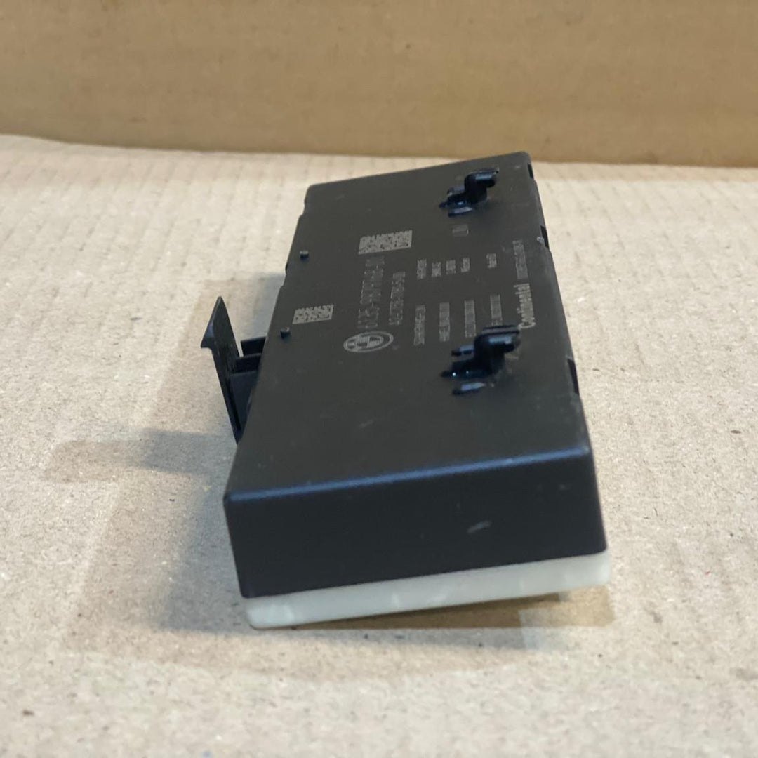 2019-2023 BMW X5 G05 TAILGATE FUNCTION CONTROL MODULE 9879768