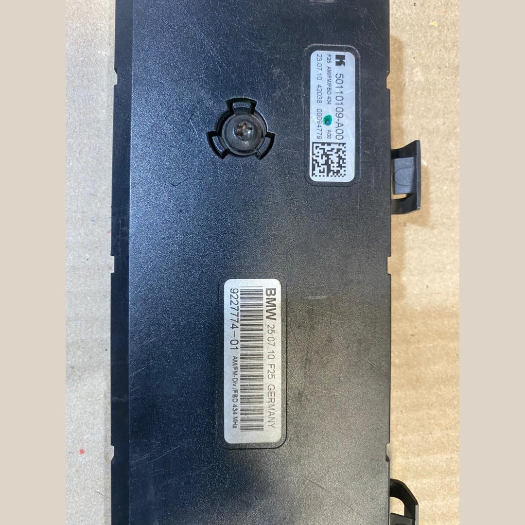 BMW F25 X3 6520 9227774 Antenna amplifier Diversity 434 MHZ