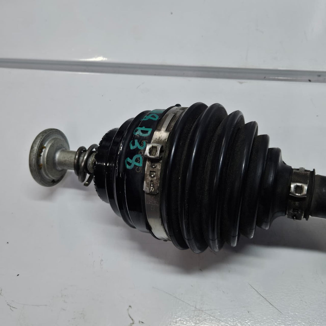 2015-2022 BMW 1 2 Series F52, F45 F46, X1 F48, X2 Front Right Driveshaft 8657704