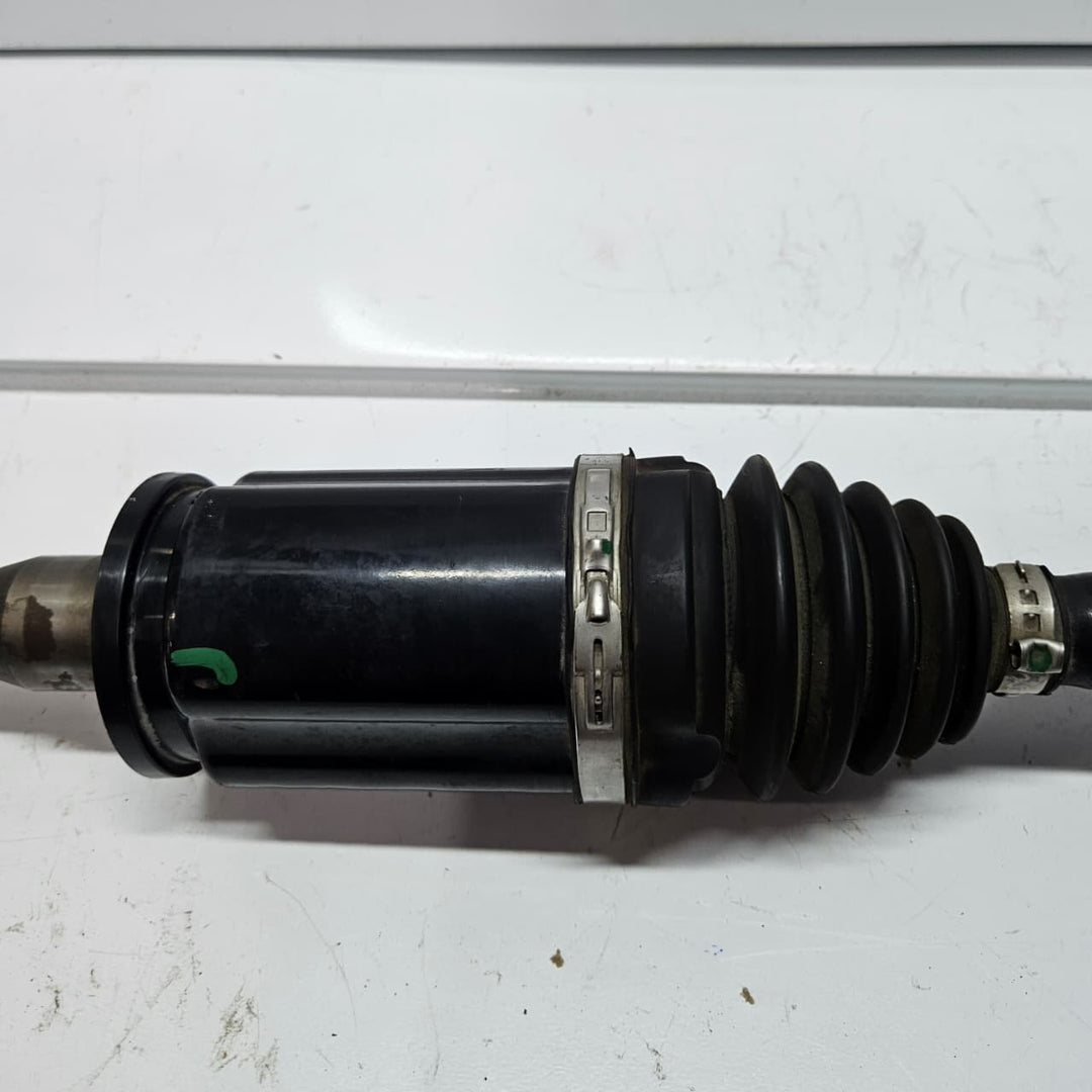 2018-2020 BMW 330i G20 G42 xDrive Output Shaft Front Right 8740588 USED