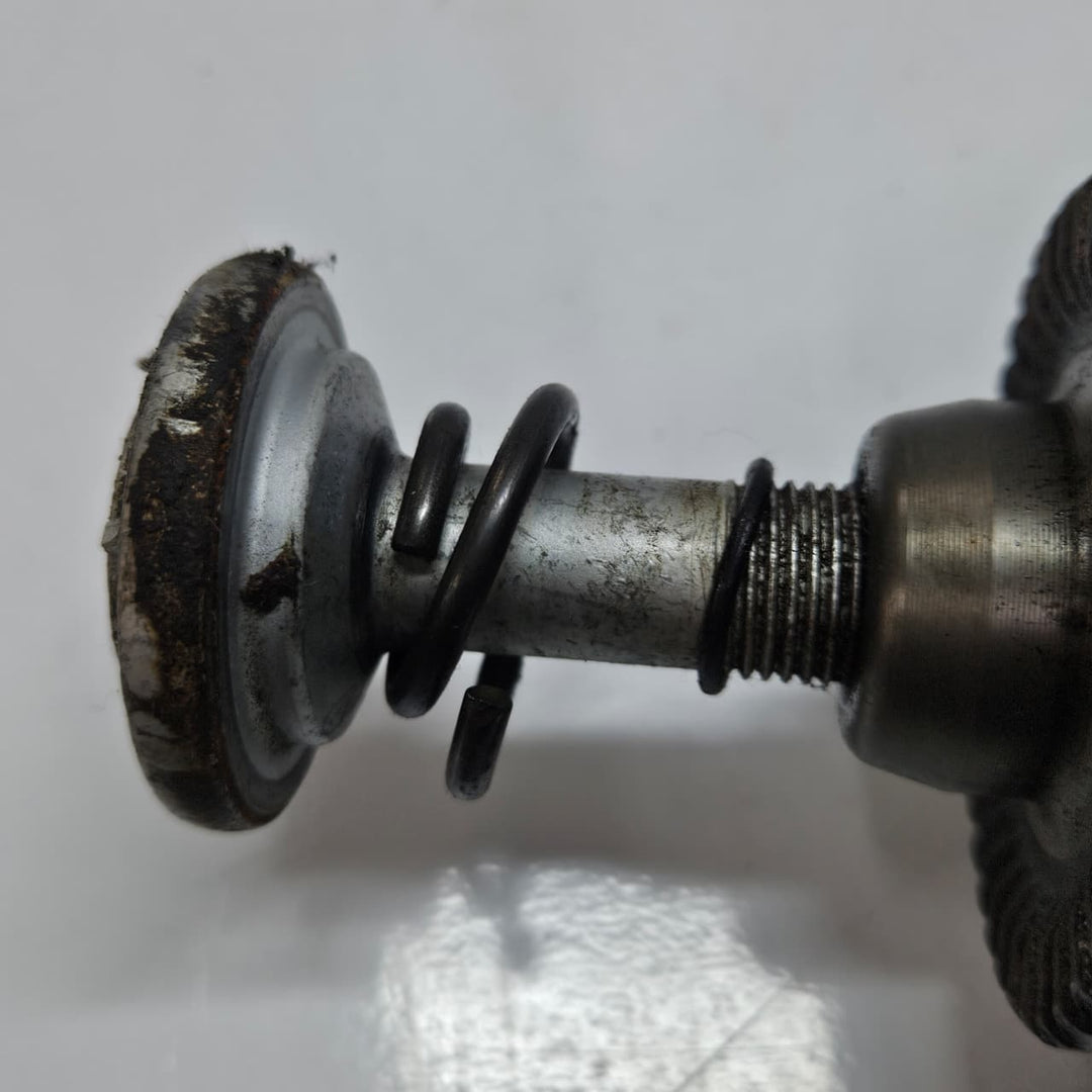 2016-2022 BMW 750i M760i xDrive Axle Shaft Rear Left 8639453