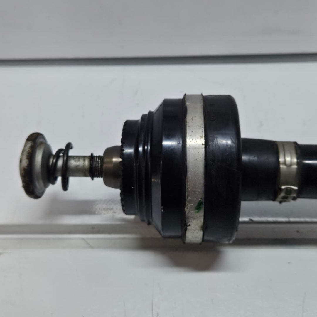 2016-2022 BMW 750i M760i xDrive Axle Shaft Rear Left 8639453